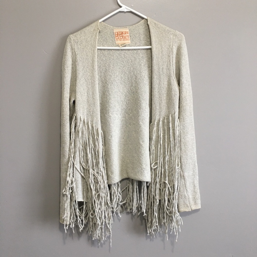 Billabong frilly sweater
